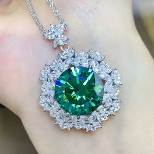 Emerald 10 Carat Moissanite 925 Sterling Silver Pendant Necklace