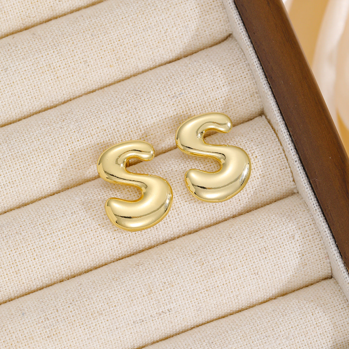 18K Gold-Plated Bubble Letter Stud Earrings (N-Z)