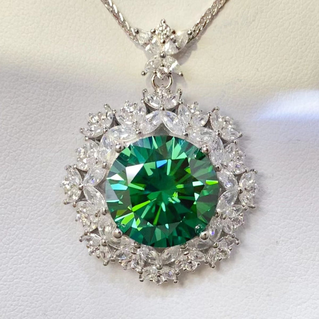 Emerald 10 Carat Moissanite 925 Sterling Silver Pendant Necklace